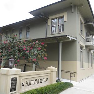 Southern Hotel